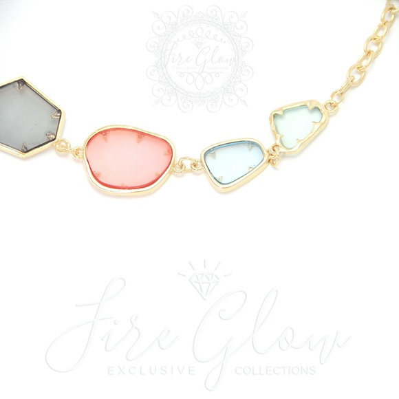 Multicolor Resin Pendant Necklace Gold Tone - Picture 6 of 8